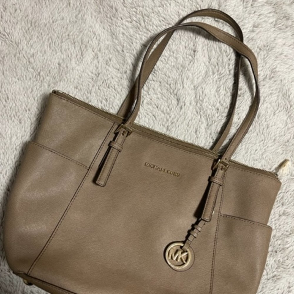 MICHAEL KORS | SAFFIANO TOTE BAG